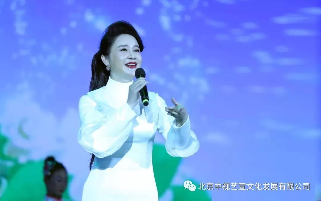 紅梅贊--2018人民藝術(shù)家閻肅經(jīng)典作品音樂會在京舉行-13