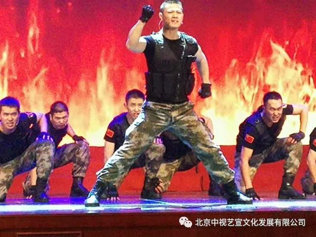 “警衛(wèi)戰(zhàn)士忠于黨”文藝匯演-4