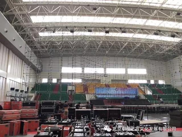 《挑戰(zhàn)者聯(lián)盟》第三季收官演唱會(huì)在呼和浩特圓滿錄制-3